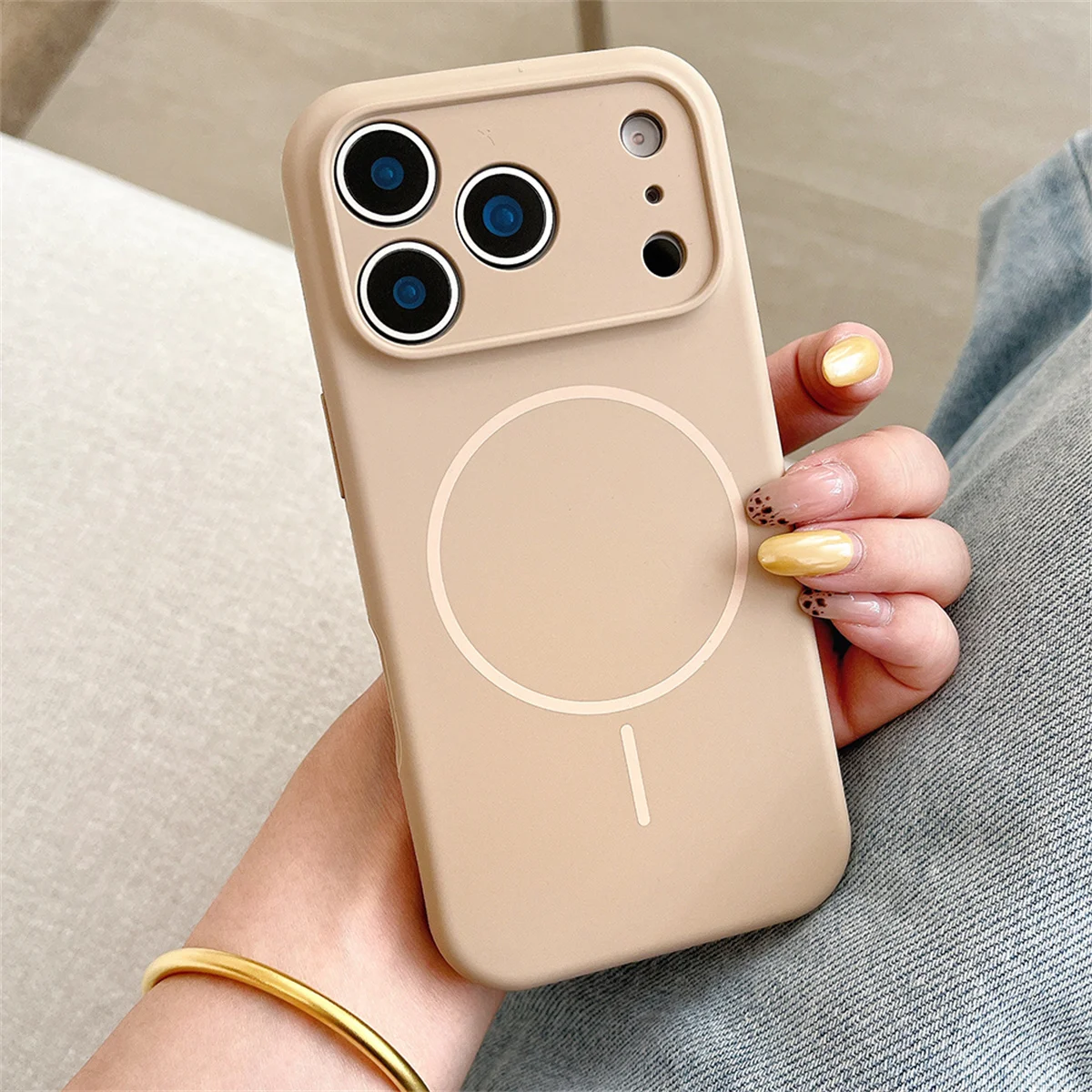 Wireless Charger - เคสโทรศัพท์แม่เหล็ก Magsafe ซิลิโคนนิ่ม สำหรับ Apple iPhone